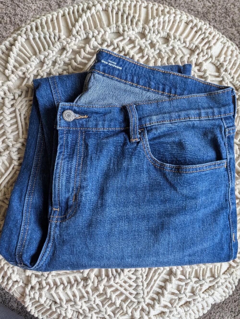 Old Navy Mid-Rise Wow Boyfriend Jean